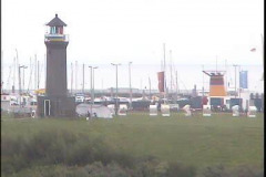 CAM1282393501