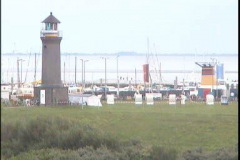 CAM1282409701