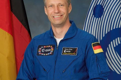480px-Thomas_Reiter_STS-121
